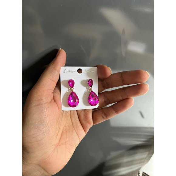 Fuchsia teardrop earrings , small fuchsia crystal hot pink gold tone tear drop - Picture 5 of 8